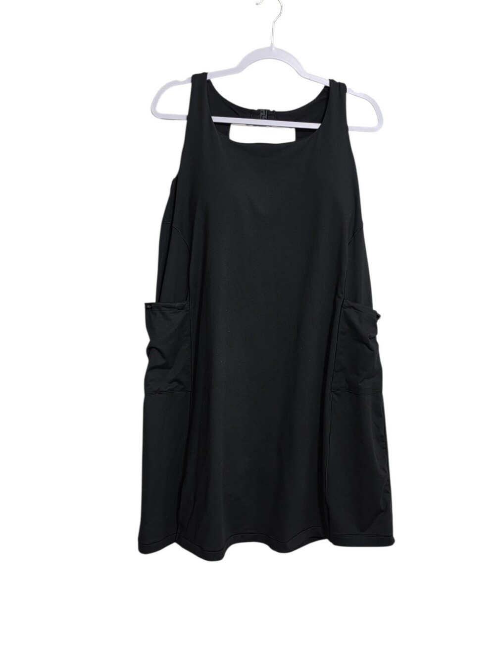 Duluth Alaskan Hardgear sports dress, shorts hiking resort vacation beachy 20W